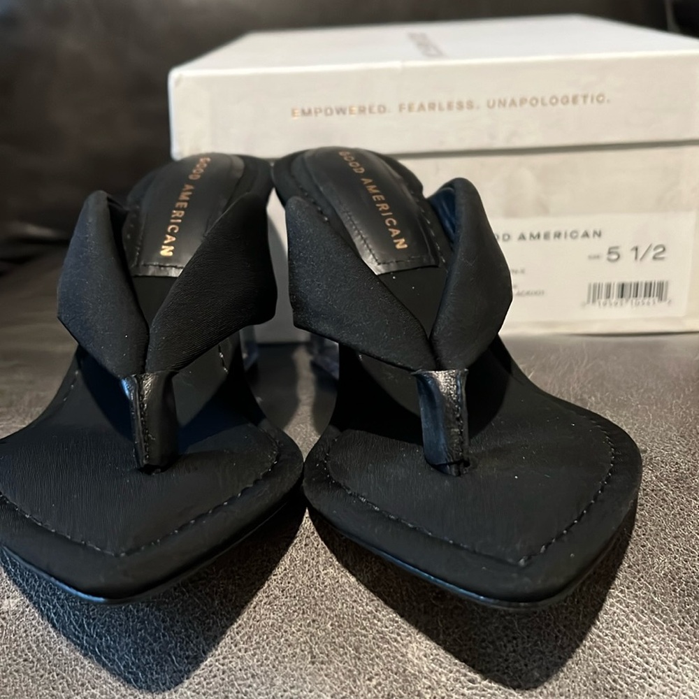 Brand new good American sandals